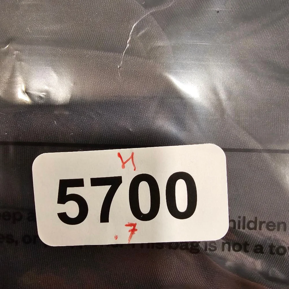 SWIM SOLUTIONS Black Pleated Adjustable Scoop Neck Tankini Swimsuit Top Sz 12 - Picture 12 of 12